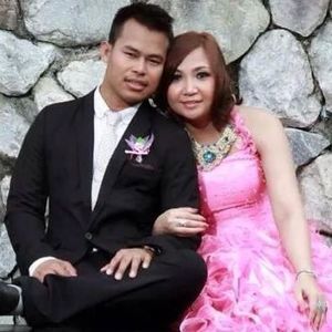 Meet your Posher, Khaing